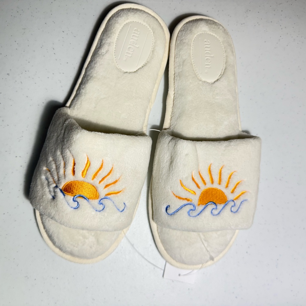 AUDEN NWT Cream Plush Sun & Wave Embroidered Slide Slippers Women XL 11/12